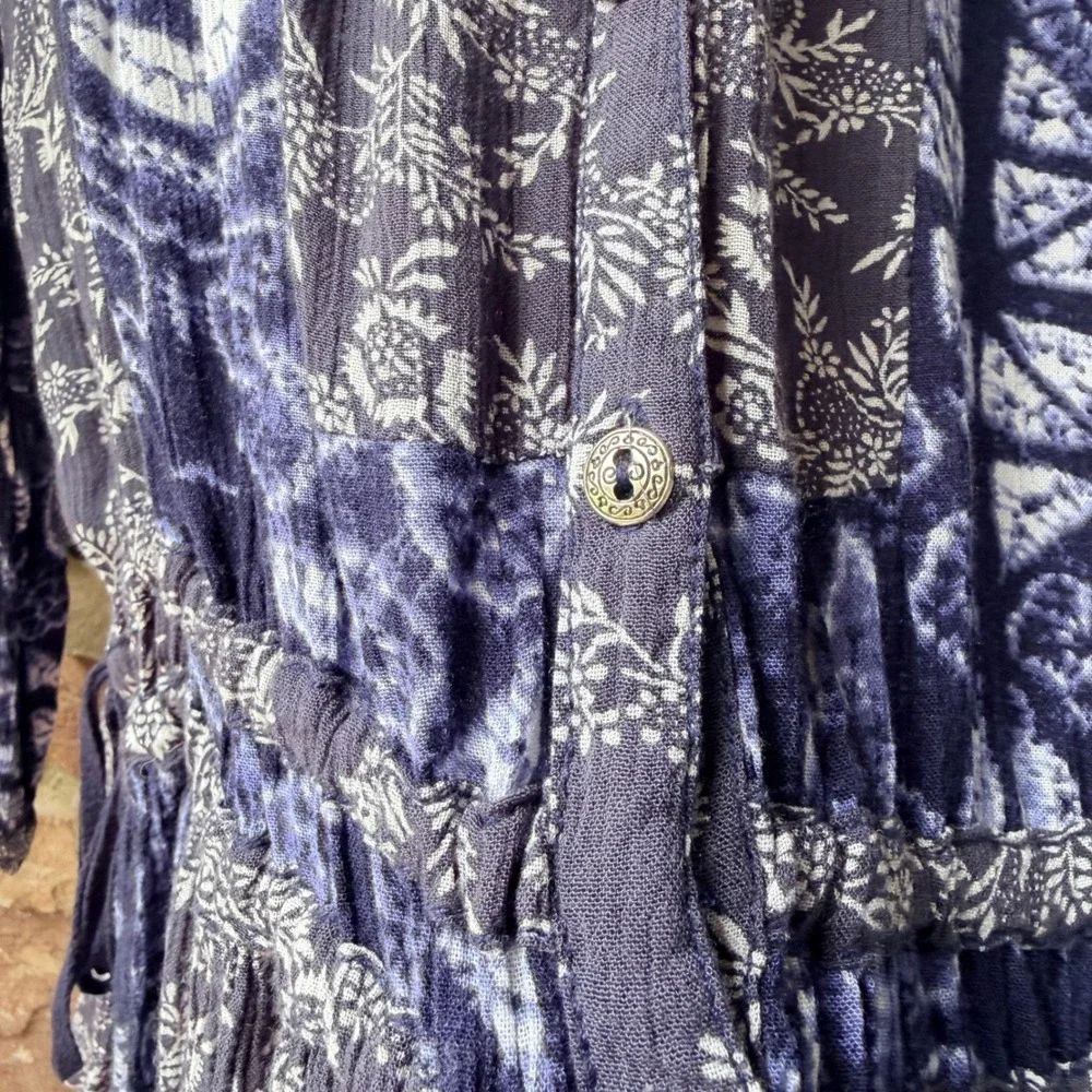 Free People Women XS Ratio Print Tunic Blouse Blue Mixed Floral Boho Peasant Top